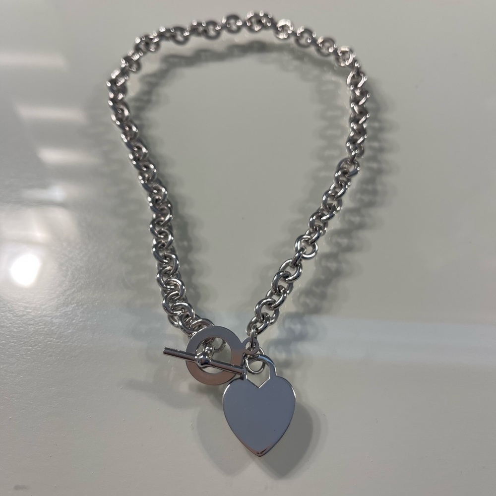 Authentic Borsheims Chain Heart Necklace